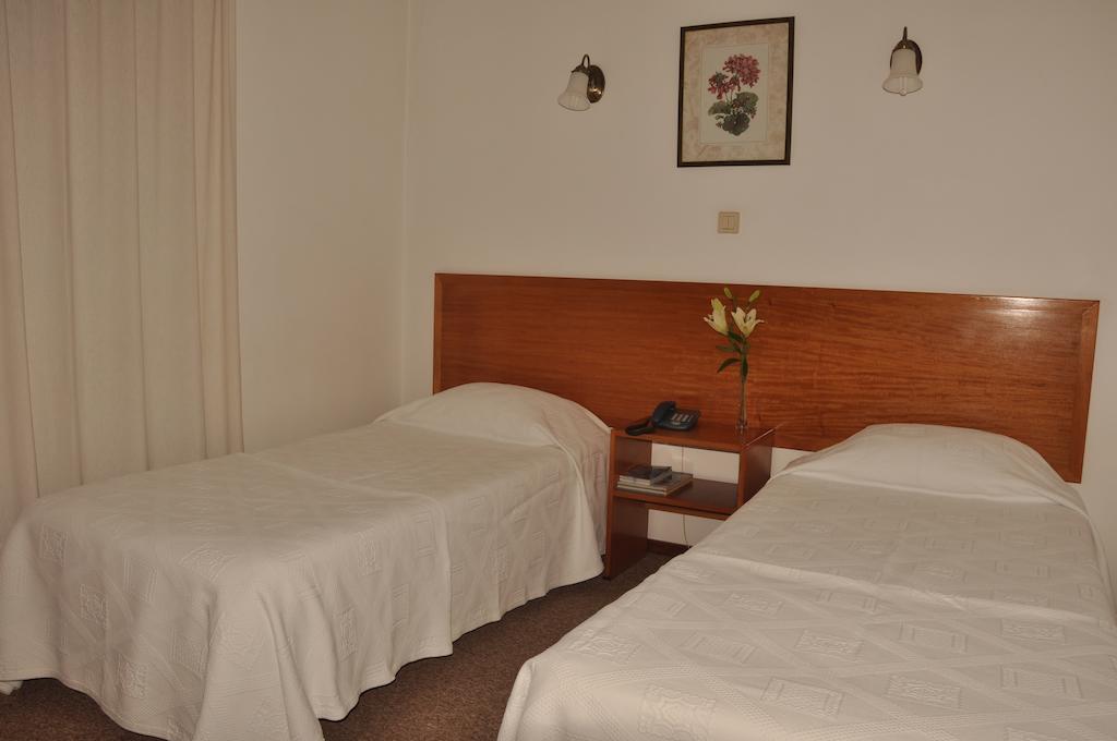 Residencial D. Joao III 호텔 Ponta Delgada 객실 사진